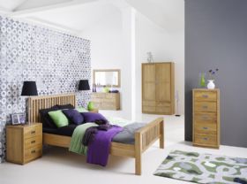 Barwick Oak Bedroom Set