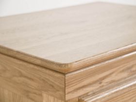 Flagbury solid oak wellington chest