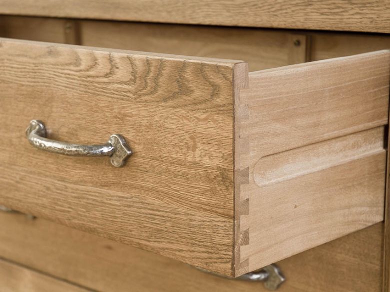 Flagbury oak chest of drawers